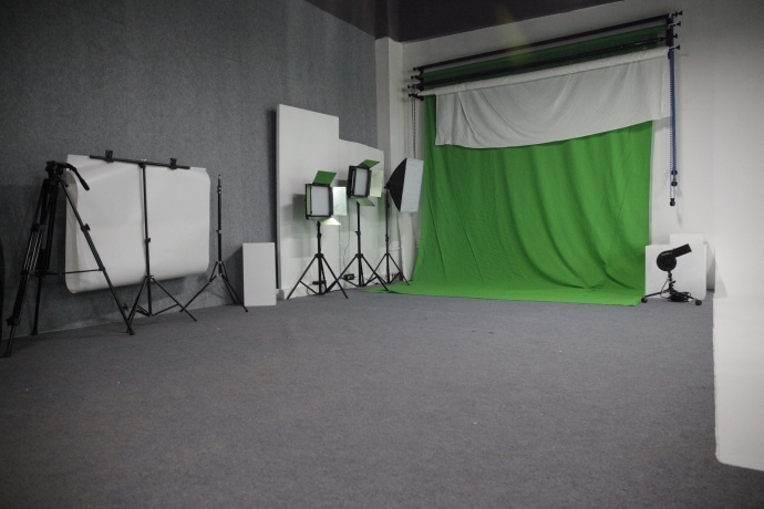 深圳龙岗横岗摄影棚 蓝箱 出租
