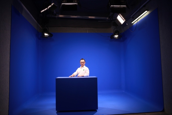 深圳龙岗横岗摄影棚 蓝箱 出租