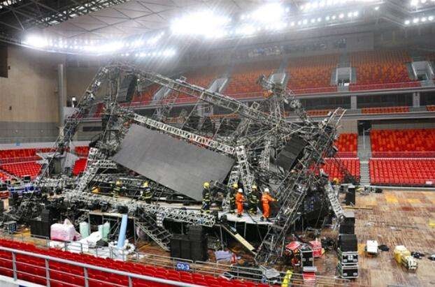 广州活动策划之处理舞台发生突发事件最完美的做法