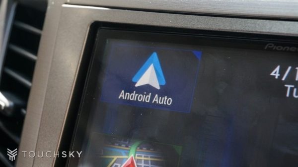 ​Android Auto和苹果CarPlay即将全面上线