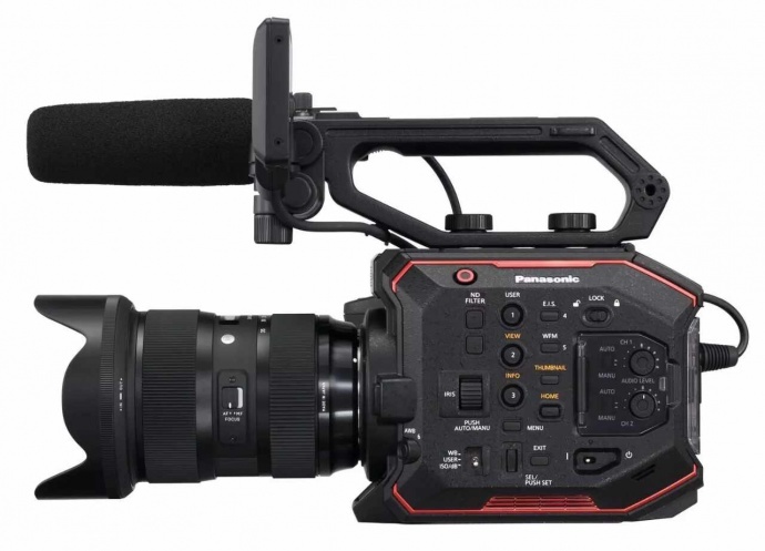 万众瞩目的松下4K轻量型电影级摄影机，影音店接受预定　 定金500元！