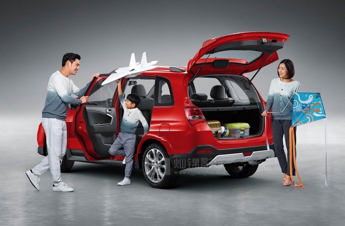 灿锦汽车摄影广告图片赏析