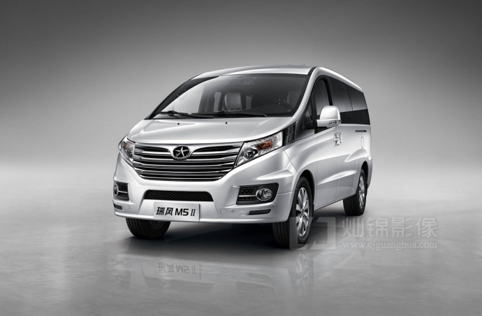 灿锦汽车摄影广告图片赏析