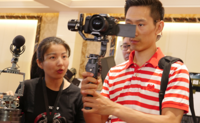 吃着火锅唱着歌，要不要来杯一“录”同行？