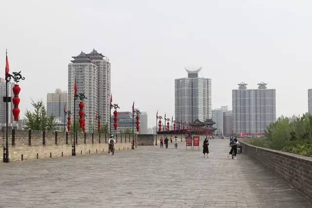 穿越之旅：ELink高清无线传输器带你走近古城墙