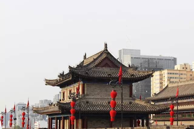 穿越之旅：ELink高清无线传输器带你走近古城墙