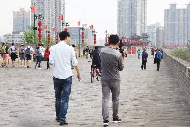 穿越之旅：ELink高清无线传输器带你走近古城墙