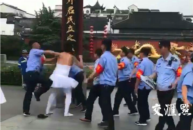 这样的直播 你敢看吗？