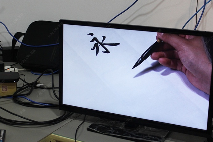 青年书画家：李澎来我司演播室录制书法课程