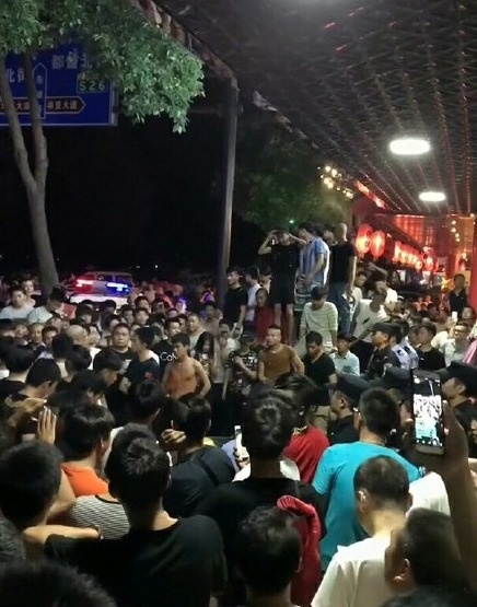 横店发生明星打群演事件，图拉古坦言“做电影先要做人”