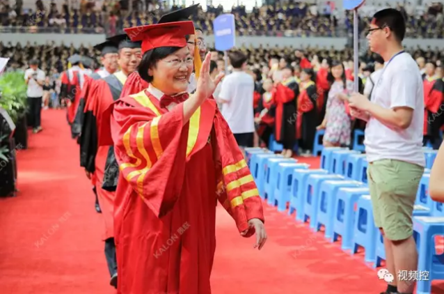 毕业季:带上青春与梦想一起直播