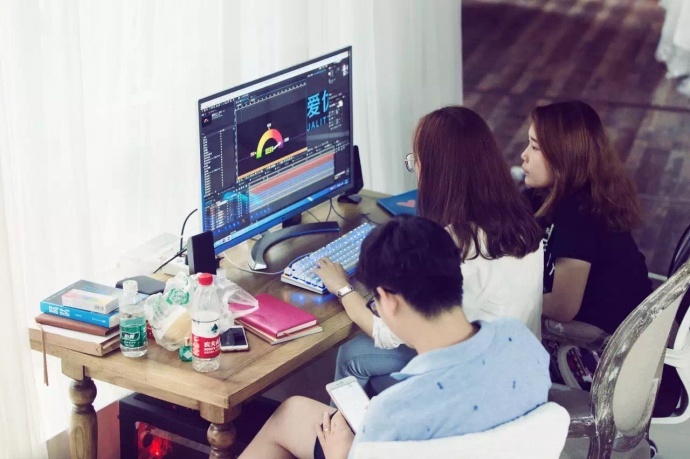 如何不正经的拍一款正经的空气净化器