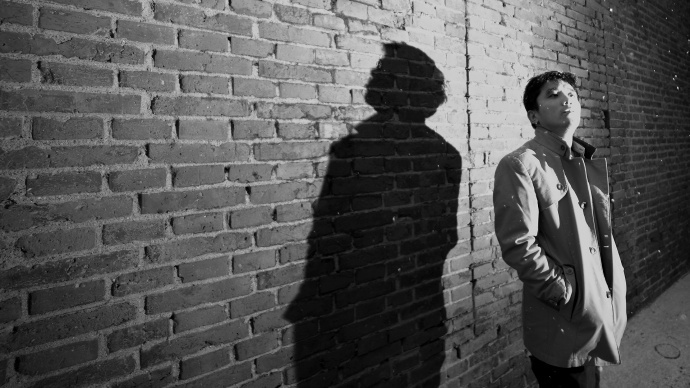 走过28年，脑瘫导演呈上《来者不善》，爱奇艺已独播上线！