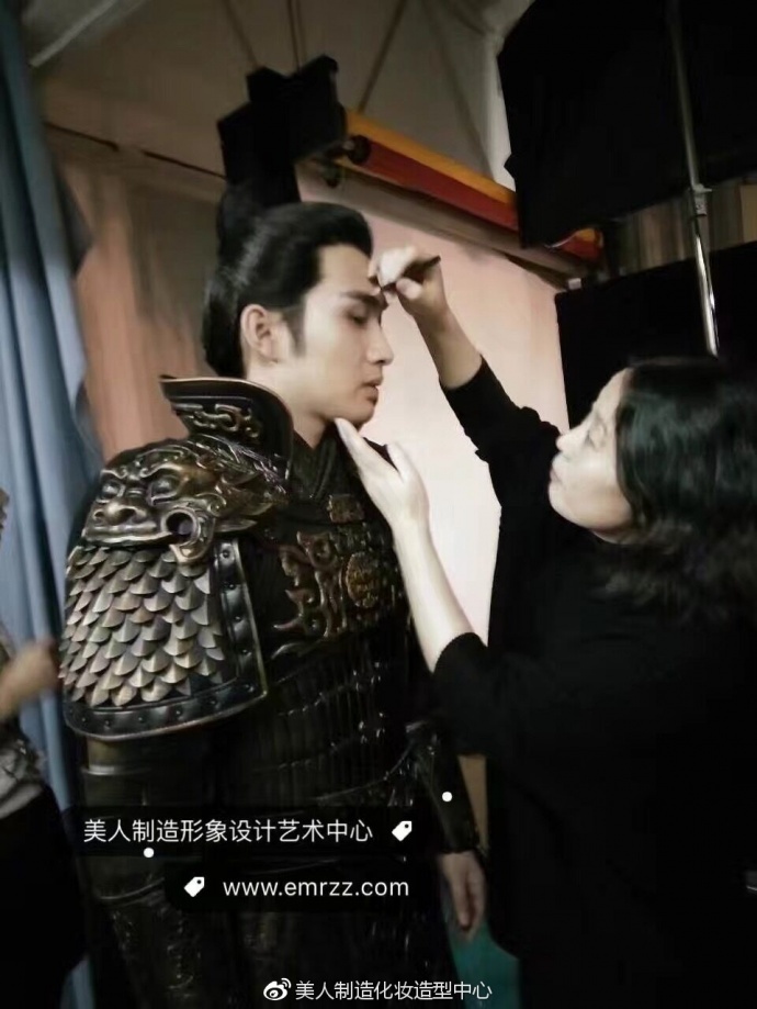 演员妆容的展示:张彬彬饰演 嬴政 演员妆容的展示:张彬彬饰演 嬴政