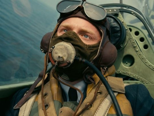 IMAX摄影机绑在飞机上，《敦刻尔克》空中混战大揭秘