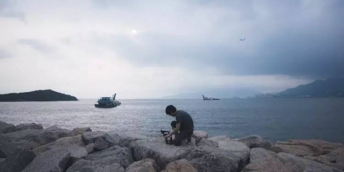 搭载佳能C200，飞宇α2000稳定器也能完美运作