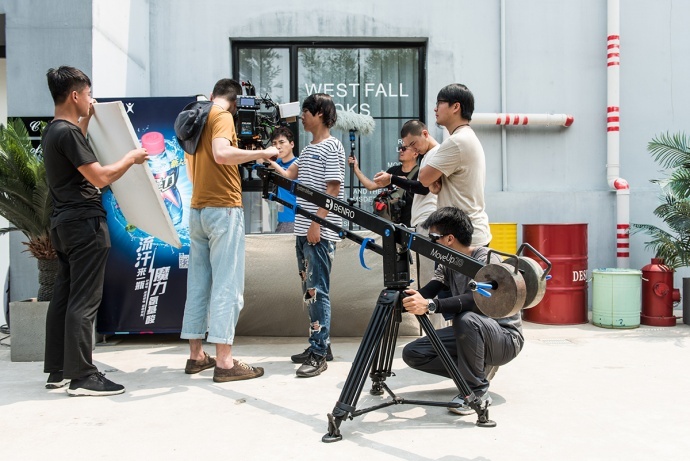 鱼玩桑导演工作室 SIGMA高速变焦电影镜头体验