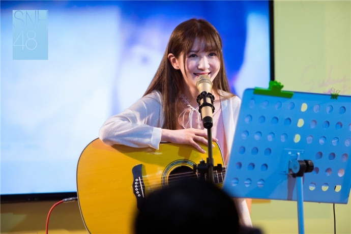 SNH48星梦剧院4周年庆典，才女严佼君首唱原创曲《积梦成渊》