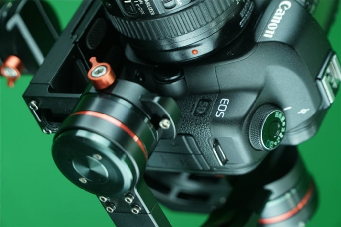 美乐克雷斯特手持稳定器