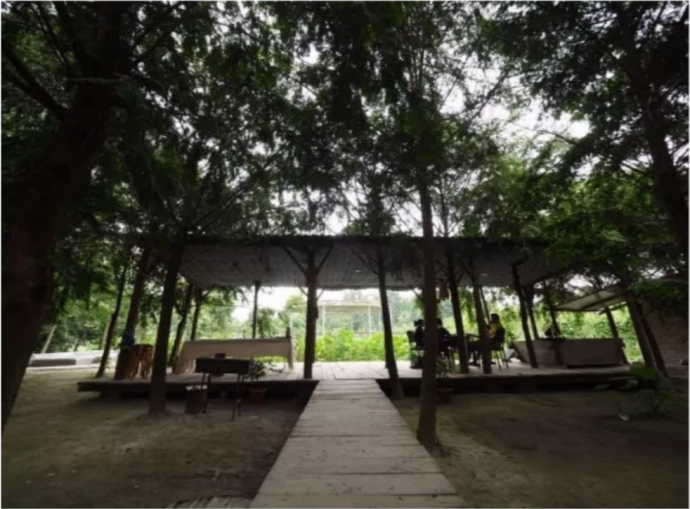 我们非常用心的拍了一支广告