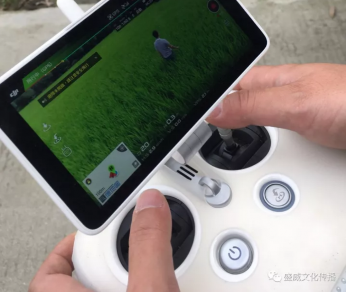 我们非常用心的拍了一支广告