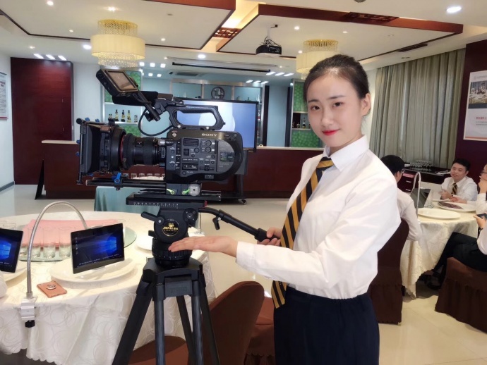 捷拍三脚架客户使用现场