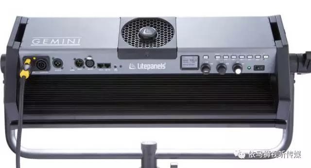 更亮、更宽、更轻——威泰克LITEPANELS 推出 GEMINI，将 LED 平板灯标准提升至全新水平