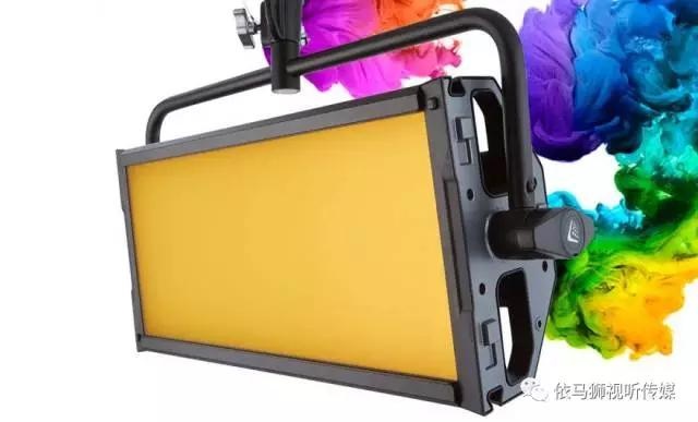 更亮、更宽、更轻——威泰克LITEPANELS 推出 GEMINI，将 LED 平板灯标准提升至全新水平