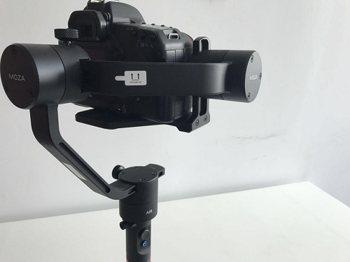 魔爪MOZA Air羽量级手持稳定器开箱评测及简单体验