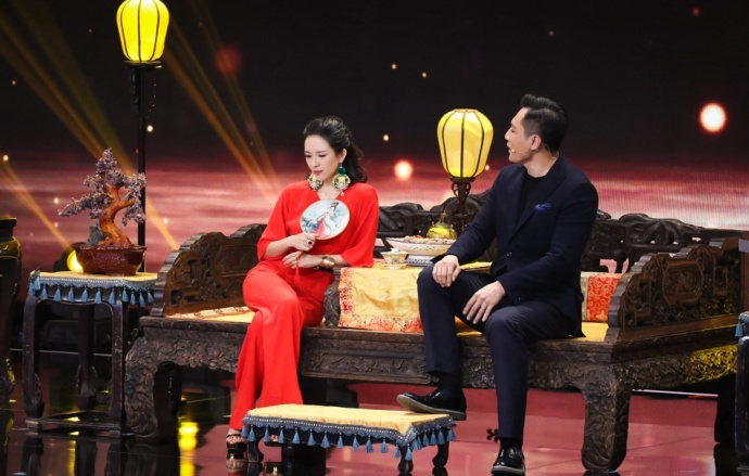 章子怡变“娘娘”二怼刘烨 谈大女儿：想给她所有的爱