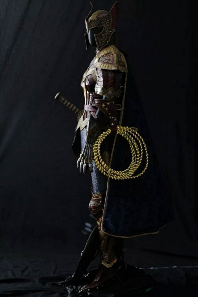 中世纪神奇女侠护甲，各项属性+999