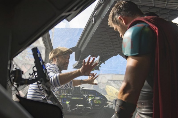 《雷神3》爆现场拍摄幕后，95%的蓝幕打造出这系列最好看的一部