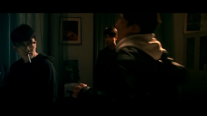 这几个95后大学生竟自己拍了部神片，开头就把我吸引住了！