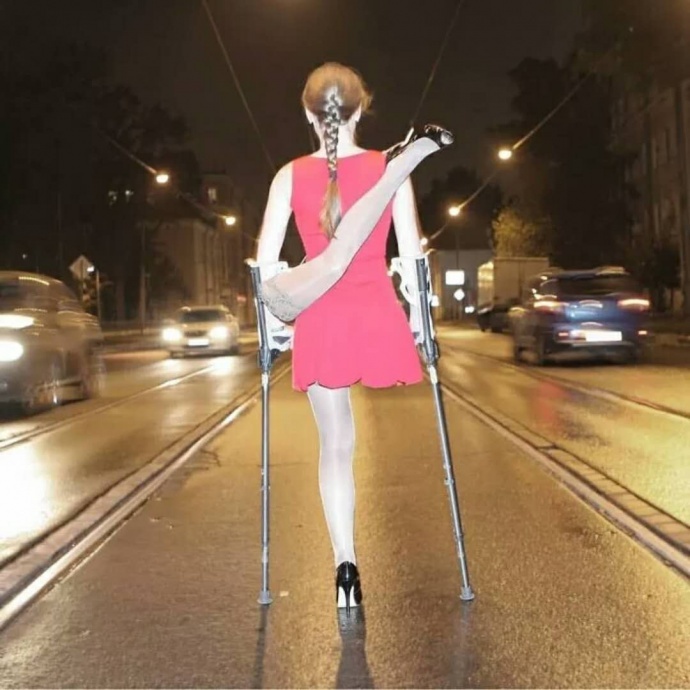 残疾人的万圣节玩法。这种心态值得欣赏，设计也很巧妙