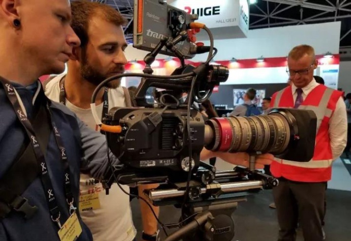 重新介绍安琴Angenieux EZ幻影镜头