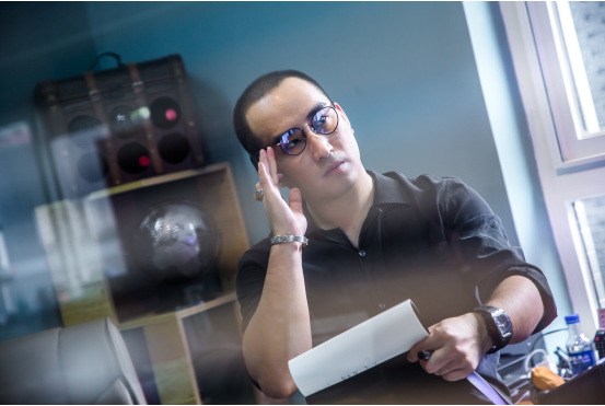 杨毅策划《芳华》海口发布会惊艳视觉呈现 期待芳华上映