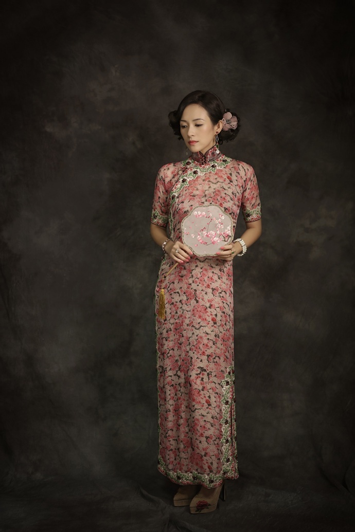 章子怡致敬经典《胭脂扣》 旗袍造型风华绝代