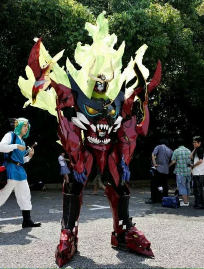 cosplay很辛苦啊.....