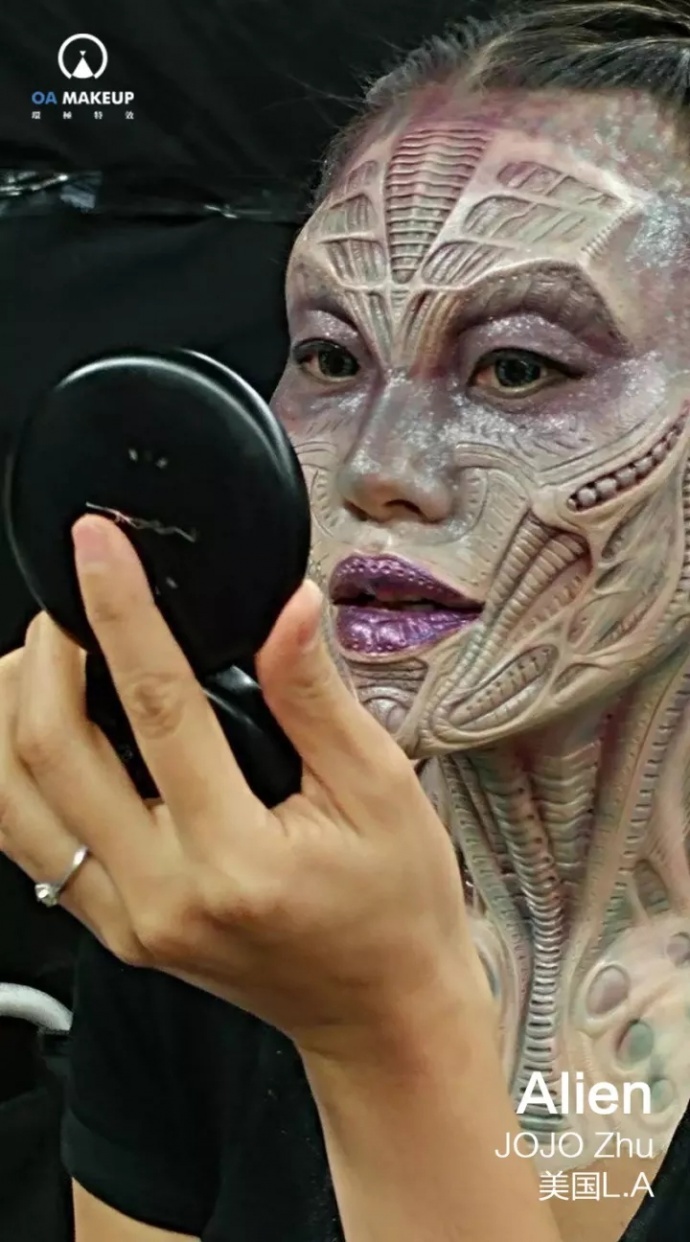 除了吓人更可以动人，不就膝盖吗？给你就是了！