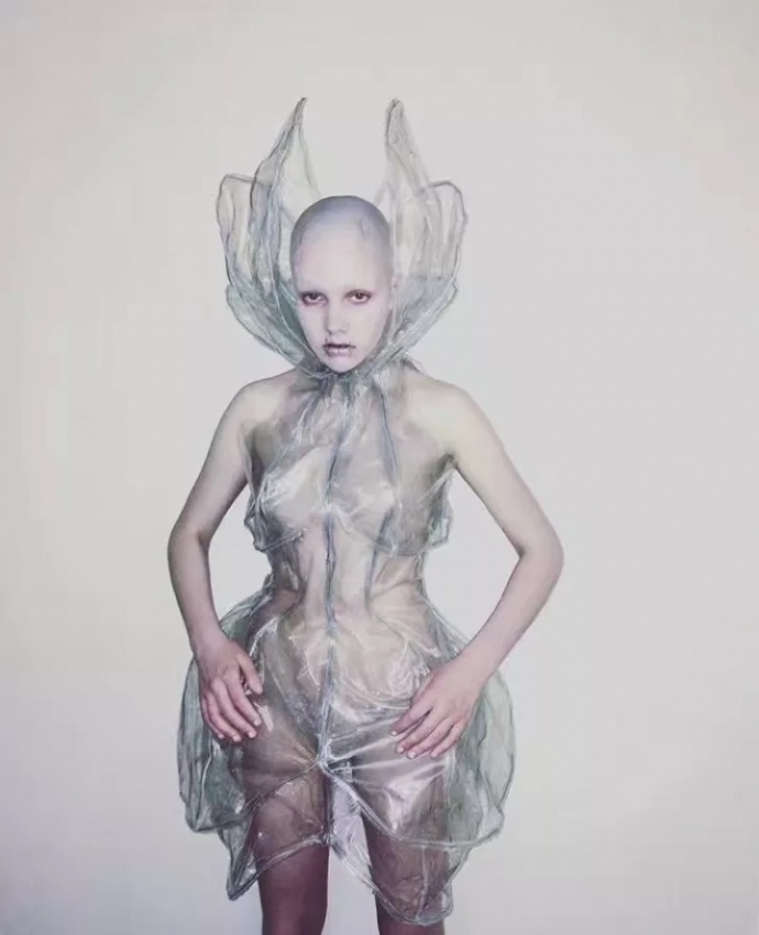 除了吓人更可以动人，不就膝盖吗？给你就是了！