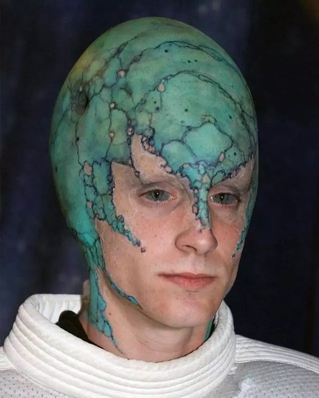 除了吓人更可以动人，不就膝盖吗？给你就是了！