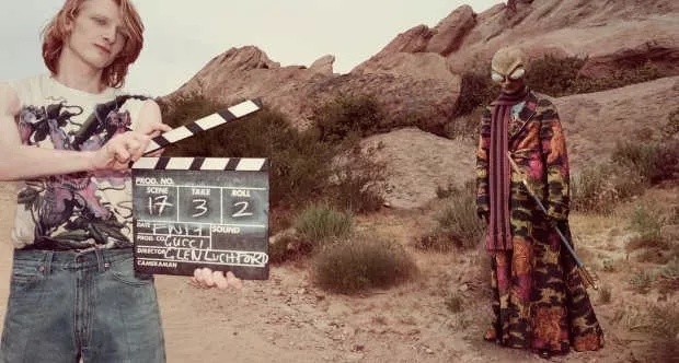 除了吓人更可以动人，不就膝盖吗？给你就是了！