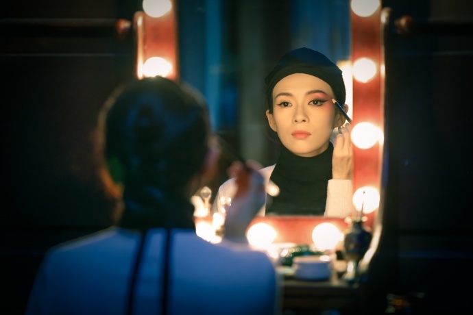 章子怡提前感受“过气” 青衣造型风情无双