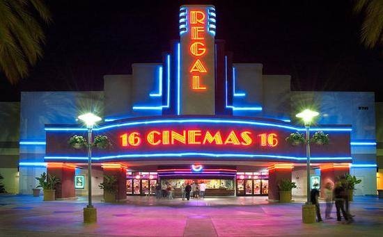 好莱坞报告之五丨传统已死，十字路口前的北美院线