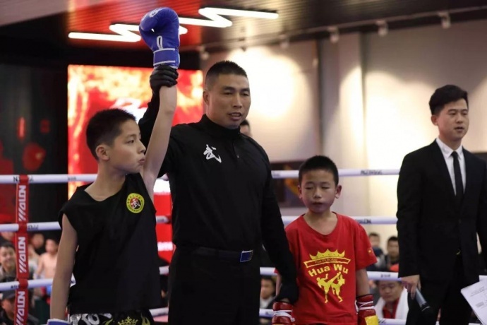 “一带一路，振兴中华”民间自由搏击赛八号公园火热开战