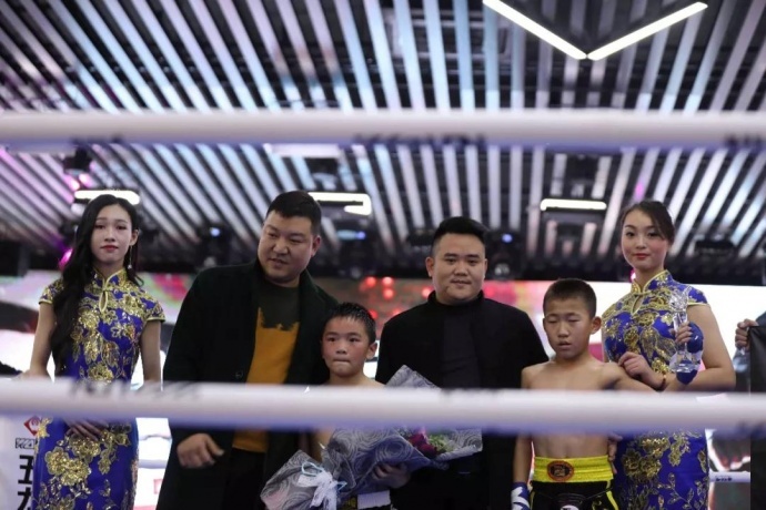 “一带一路，振兴中华”民间自由搏击赛八号公园火热开战