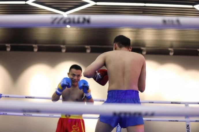 “一带一路，振兴中华”民间自由搏击赛八号公园火热开战