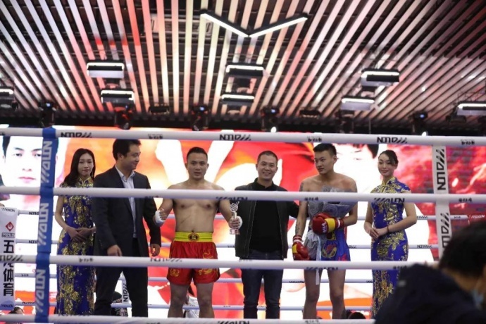 “一带一路，振兴中华”民间自由搏击赛八号公园火热开战