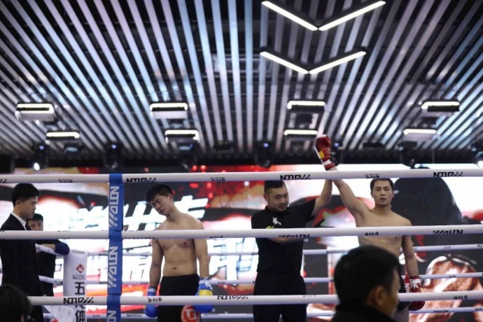 “一带一路，振兴中华”民间自由搏击赛八号公园火热开战