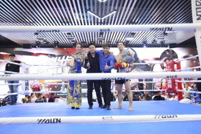 “一带一路，振兴中华”民间自由搏击赛八号公园火热开战